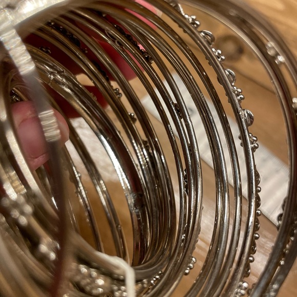 Beautiful Set of Silver Color Bangle 32 Total Bracelets - Picture 4 of 9